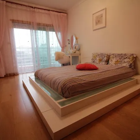 Av. D. Joao Ii Modern Apt Near Altice Arena Апартаменти Лісабон