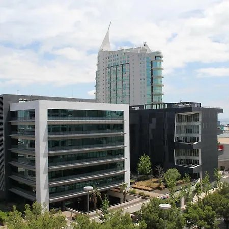 Av. D. Joao Ii Modern Apt Near Altice Arena *